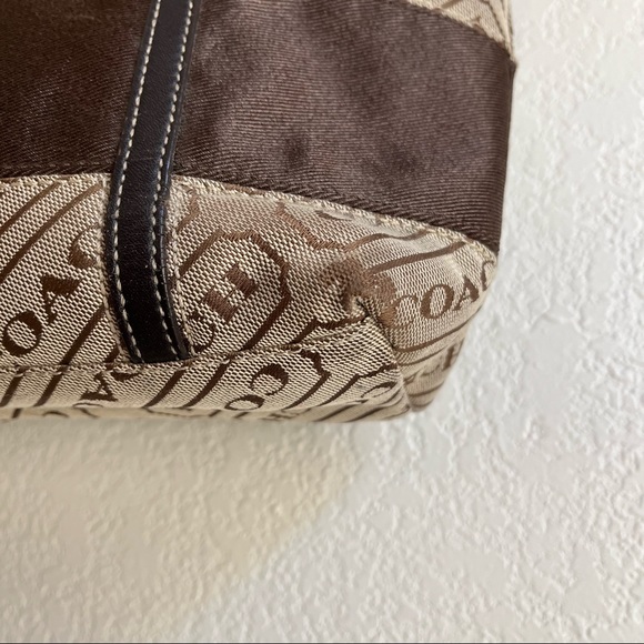 COACH Lozenge Tote Shoulder Bag Medium with Zipper Closure - Picture 12 of 16